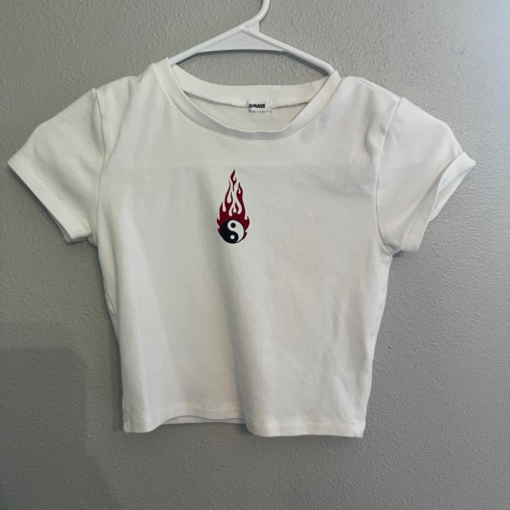 Garage cropped tee
